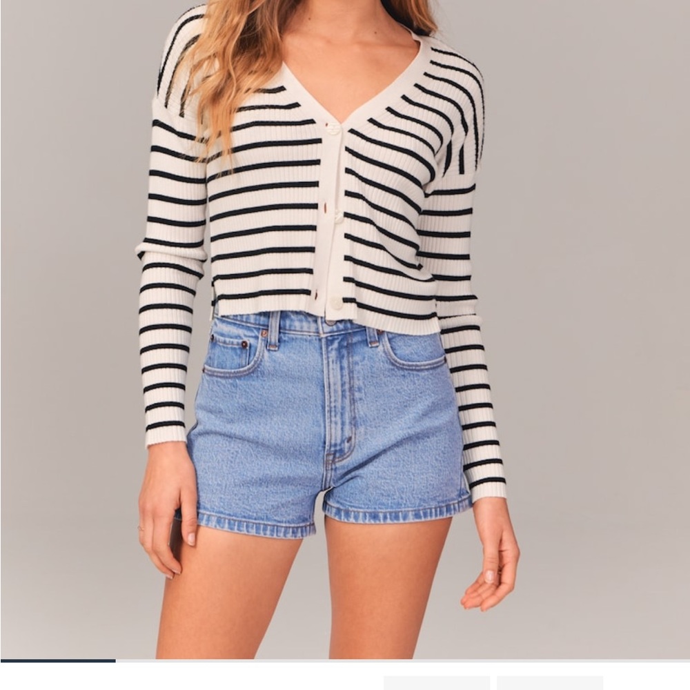 Abercrombie the mom short - high rise